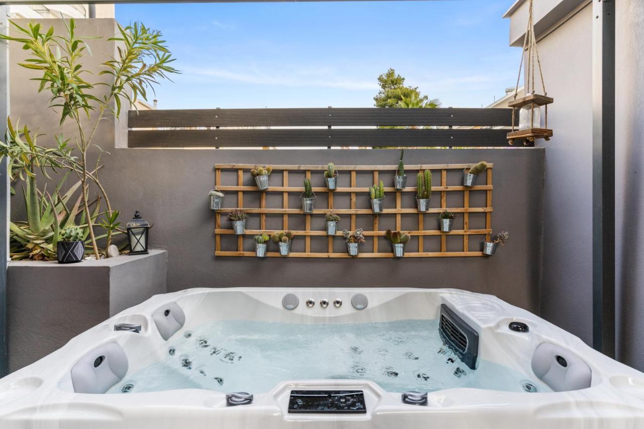 Luxe House In Glyfada With Spa Near Metro Station C8 Athén Kültér fotó